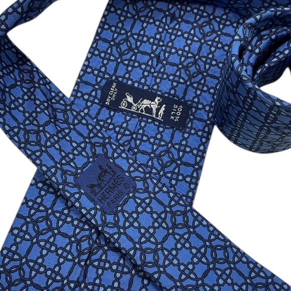 HERMÈS 7821 UA Blue Geometric Silk LUXURY Tie FRANCE - Picture 4 of 5